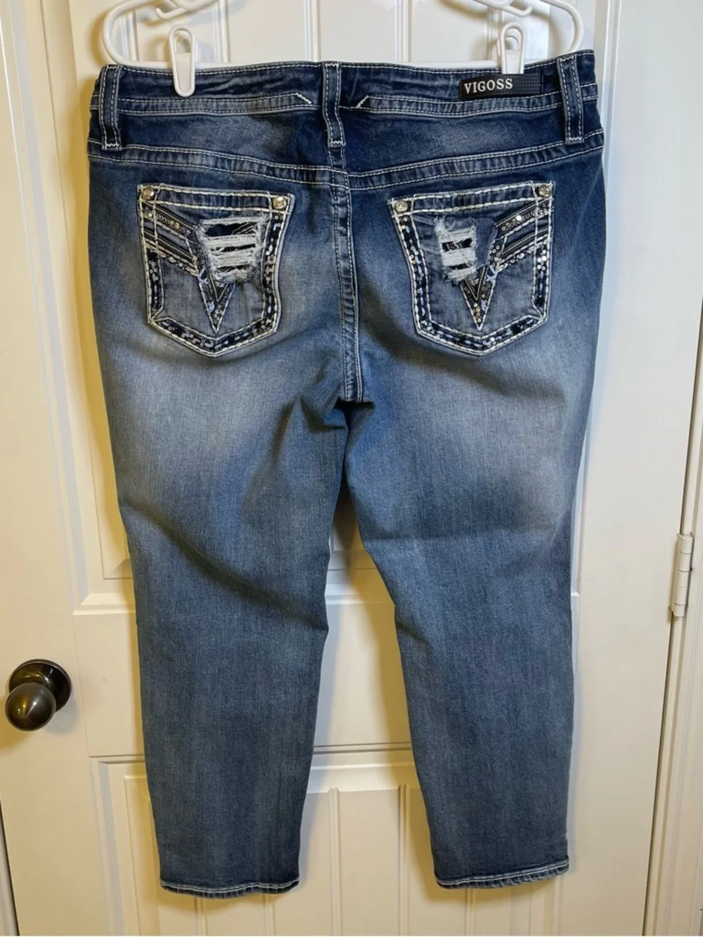 Vigoss Women's 14 Mid-Rise Medium Wash Heritage Fit Jean Capris Distressed Y2K